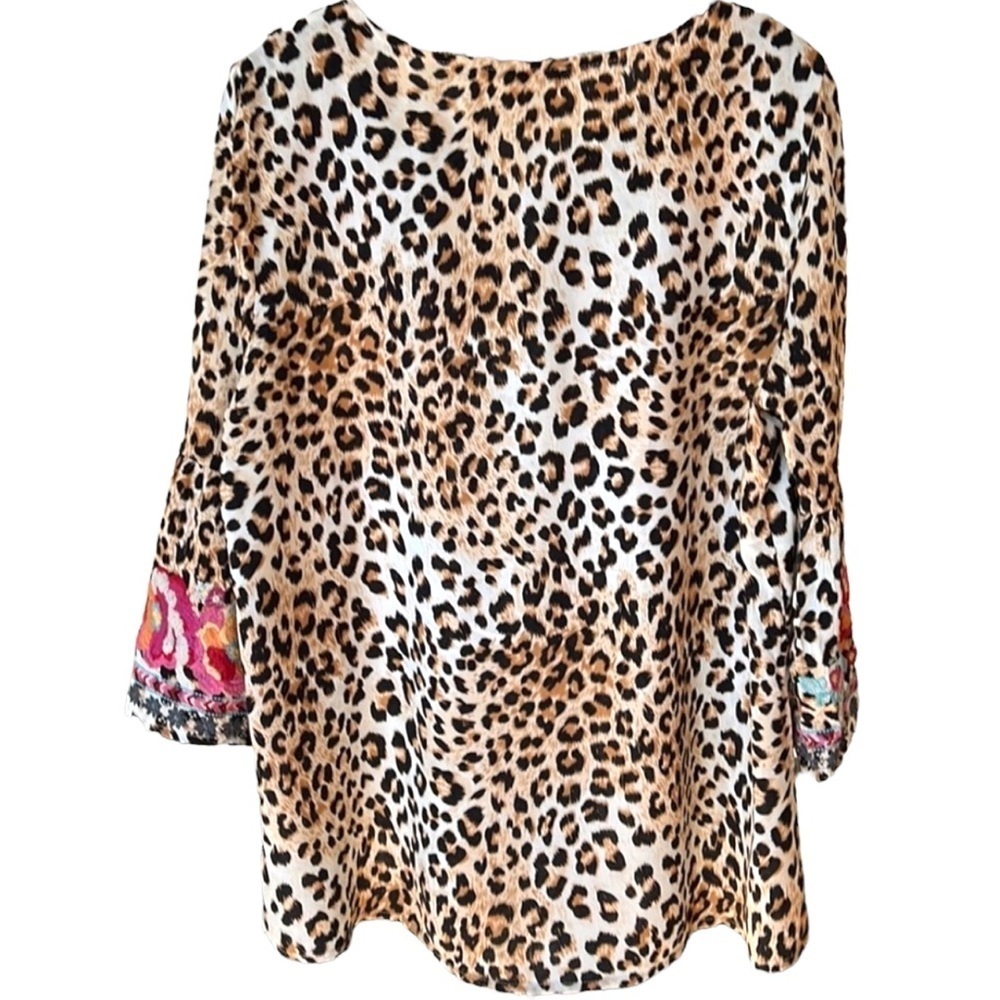 Savanna Jane blouse. - Picture 2 of 7